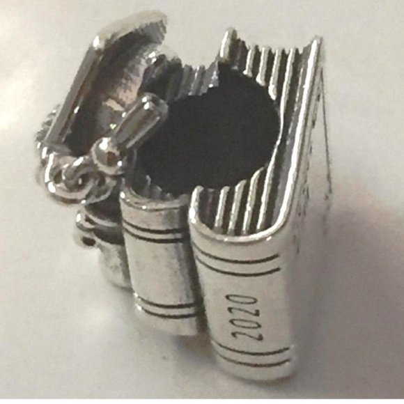PANDORA GRADUATION CHARM 2020 Book Hat Scroll Bead - Picture 5 of 6